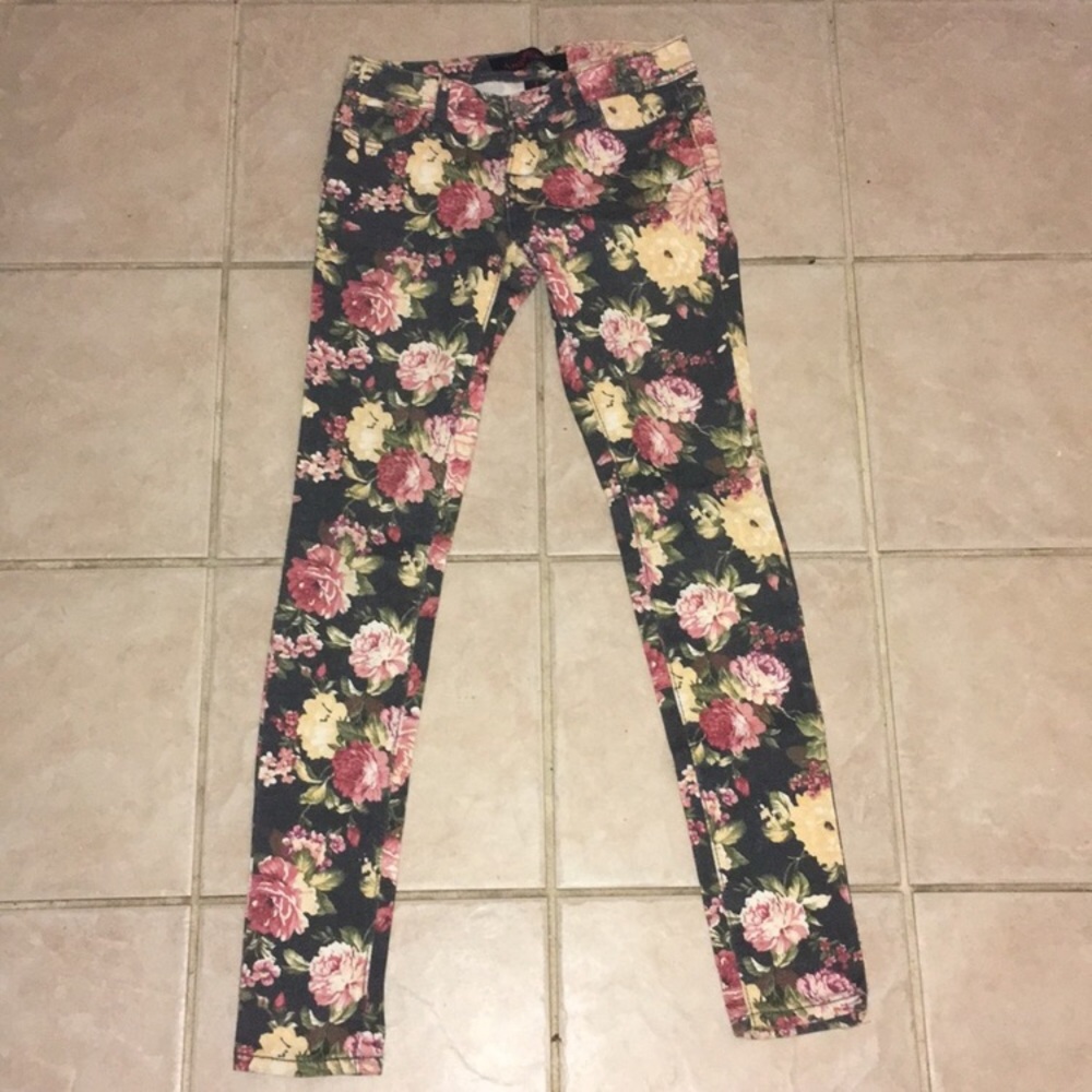 Juniors Floral skinny jeans